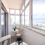 Apartment Akicity Ameixoeira Indigo Lissabon
