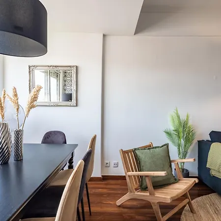 Akicity Ameixoeira Indigo Apartman *